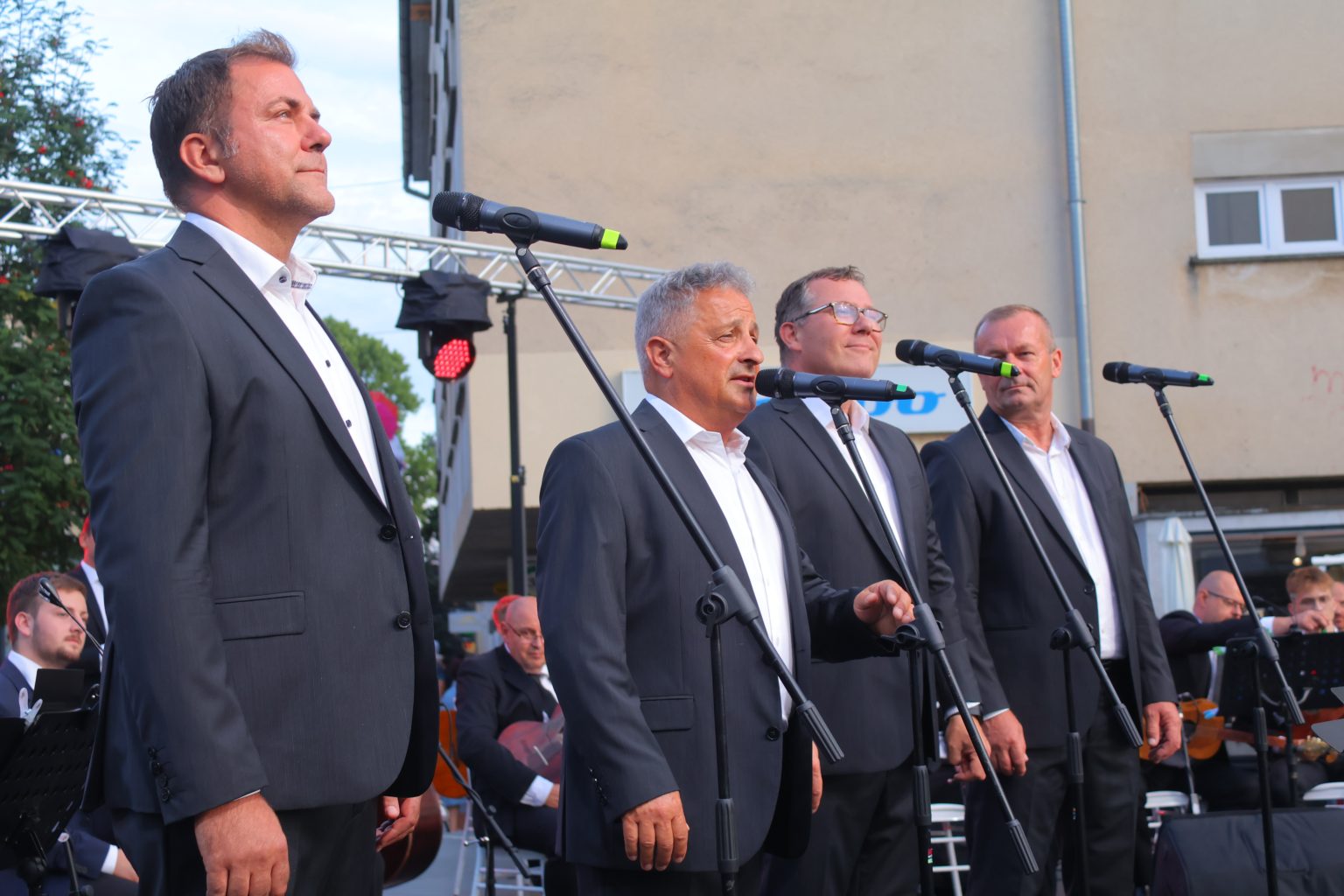 Kvartet Gubec Varaždinski tamburaški orkestar