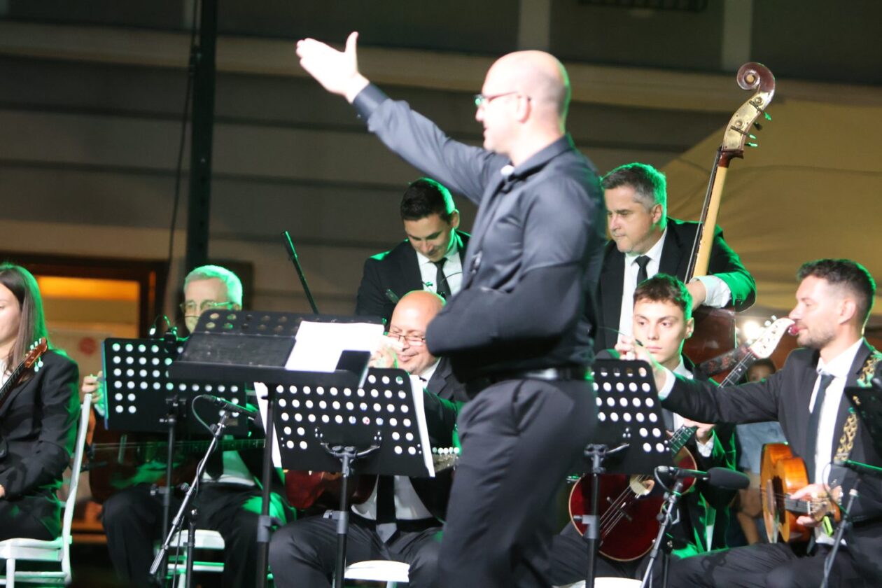 Kvartet Gubec Varaždinski tamburaški orkestar