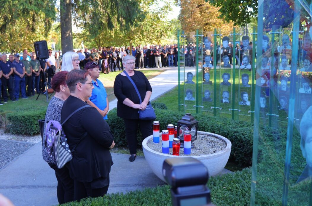 Dan branitelja polaganje vijenaca