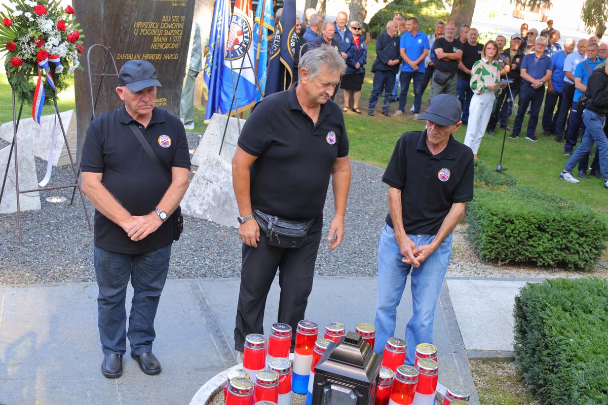 Dan branitelja polaganje vijenaca