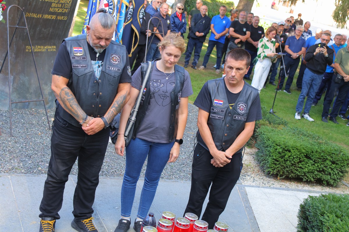 Dan branitelja polaganje vijenaca