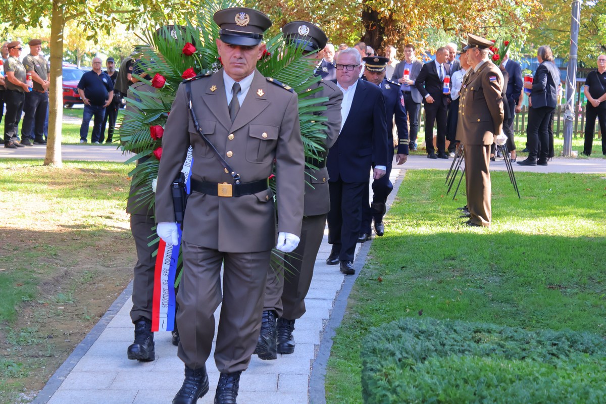 Dan branitelja polaganje vijenaca