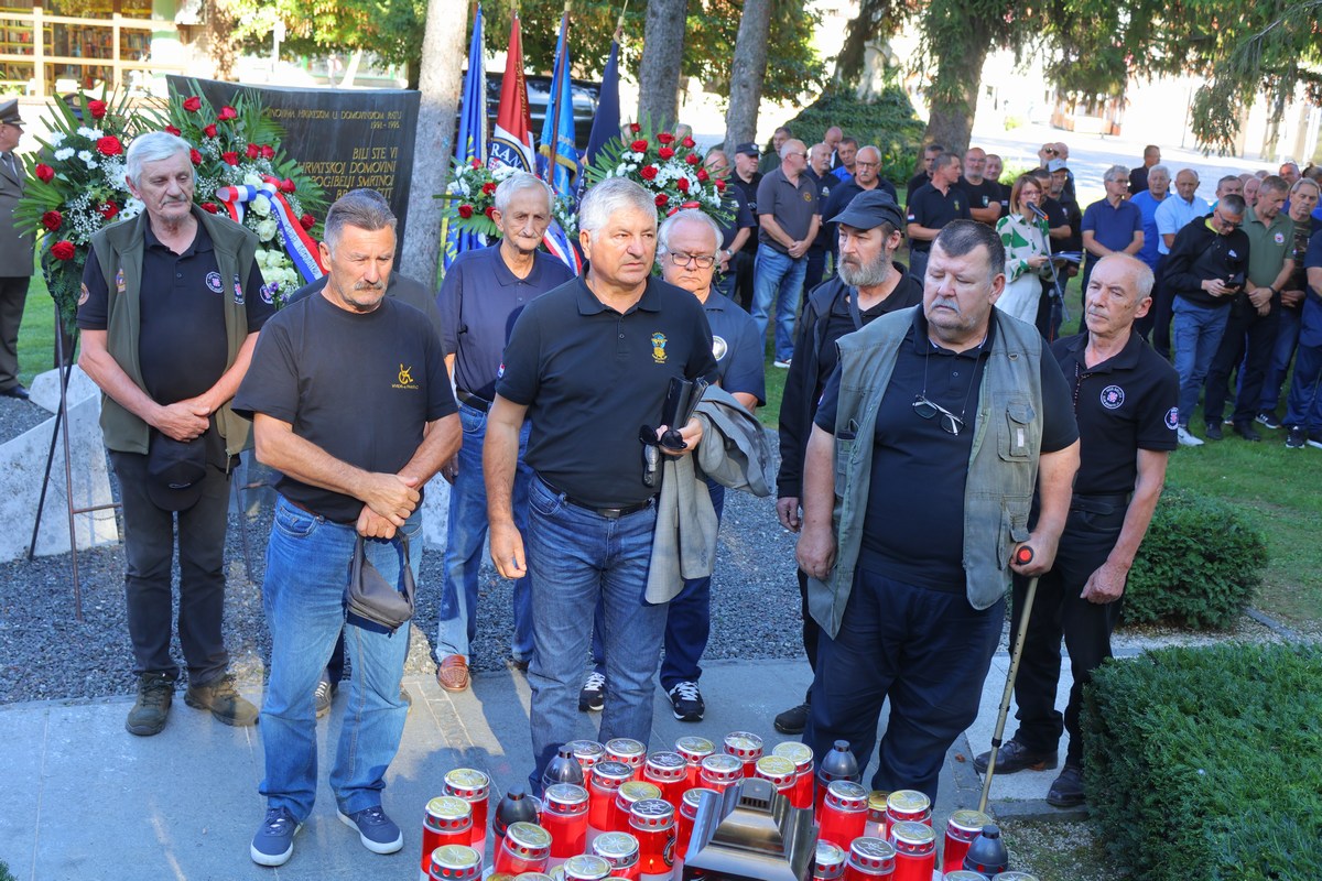 Dan branitelja polaganje vijenaca