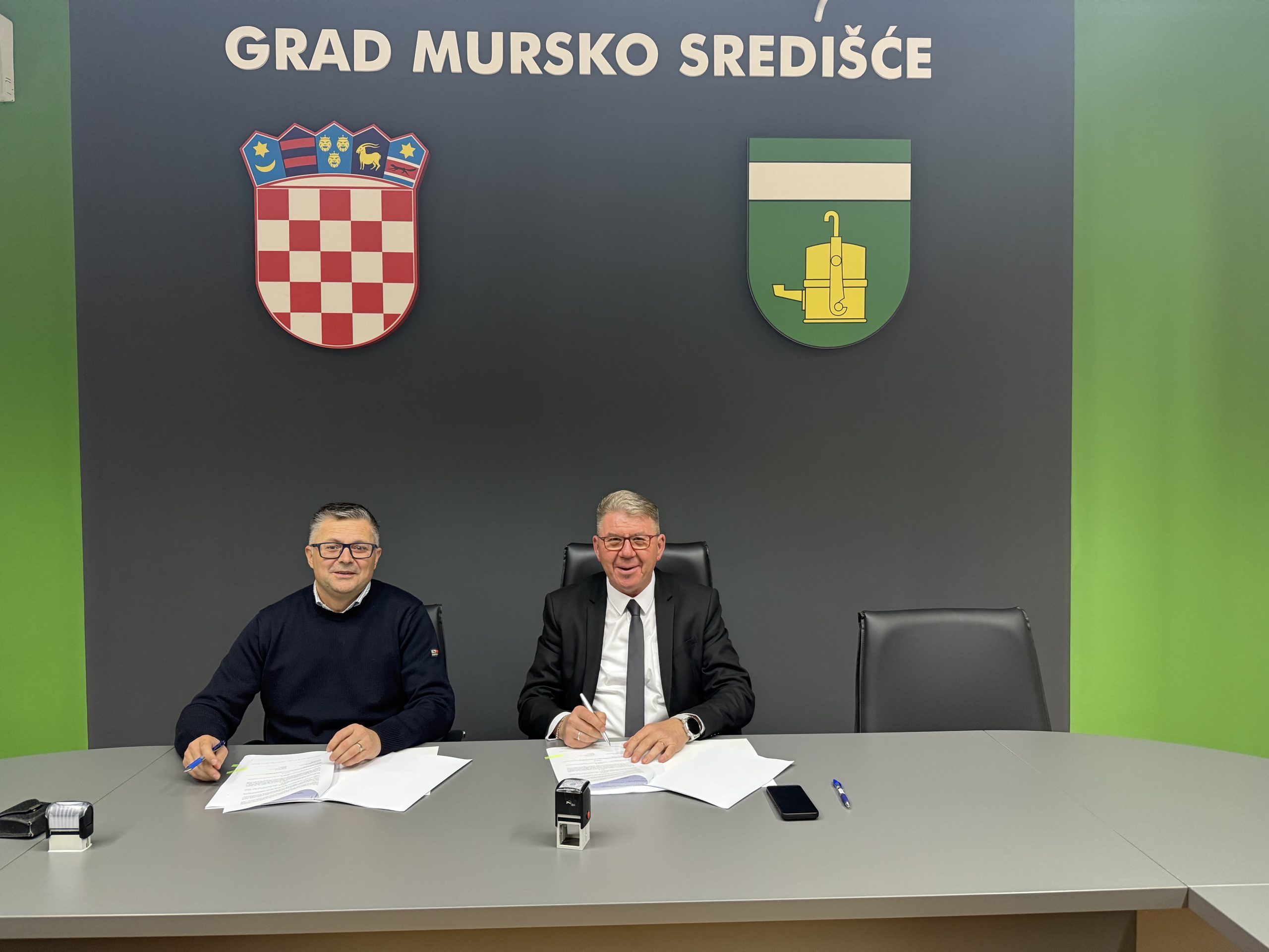 dražen Srpak potpisivanje ugovora