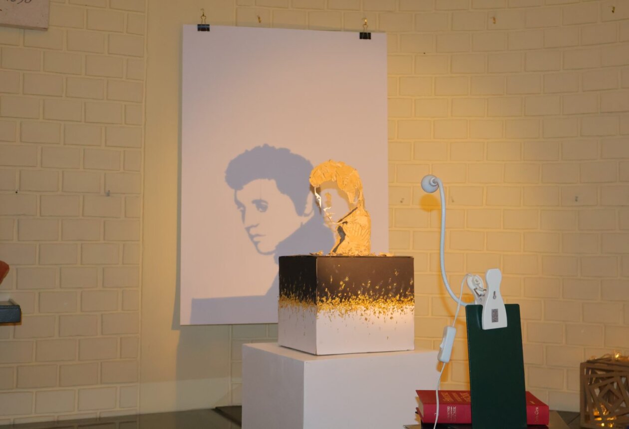 umjetnost među knjigama