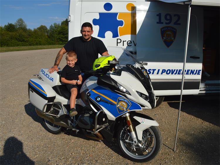 INFO PUNKT Tradicionalna motorijada u Čakovcu uz preventivnu akciju za motocikliste (1) INFO PUNKT Tradicionalna motorijada u Čakovcu uz preventivnu akciju za motocikliste (1)