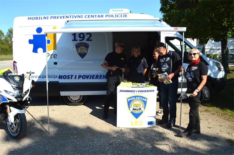 INFO PUNKT Tradicionalna motorijada u Čakovcu uz preventivnu akciju za motocikliste (4) INFO PUNKT Tradicionalna motorijada u Čakovcu uz preventivnu akciju za motocikliste (4)