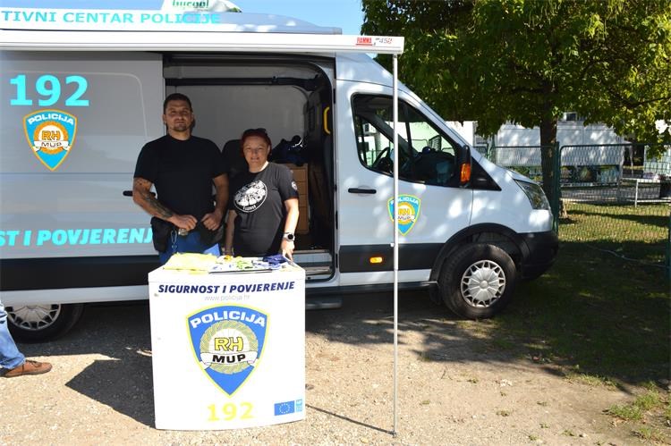 INFO PUNKT Tradicionalna motorijada u Čakovcu uz preventivnu akciju za motocikliste (7) INFO PUNKT Tradicionalna motorijada u Čakovcu uz preventivnu akciju za motocikliste (7)