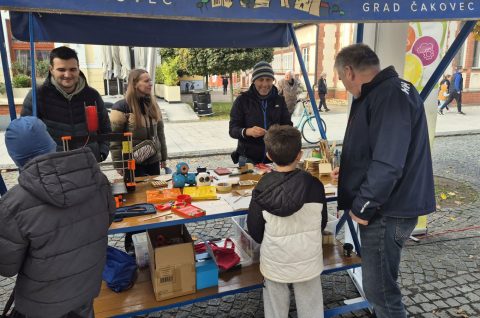 INOVACIJE NA TRGU Čakovec oduševio tehnički spektakl Udruge MIS (4) INOVACIJE NA TRGU Čakovec oduševio tehnički spektakl Udruge MIS (4)