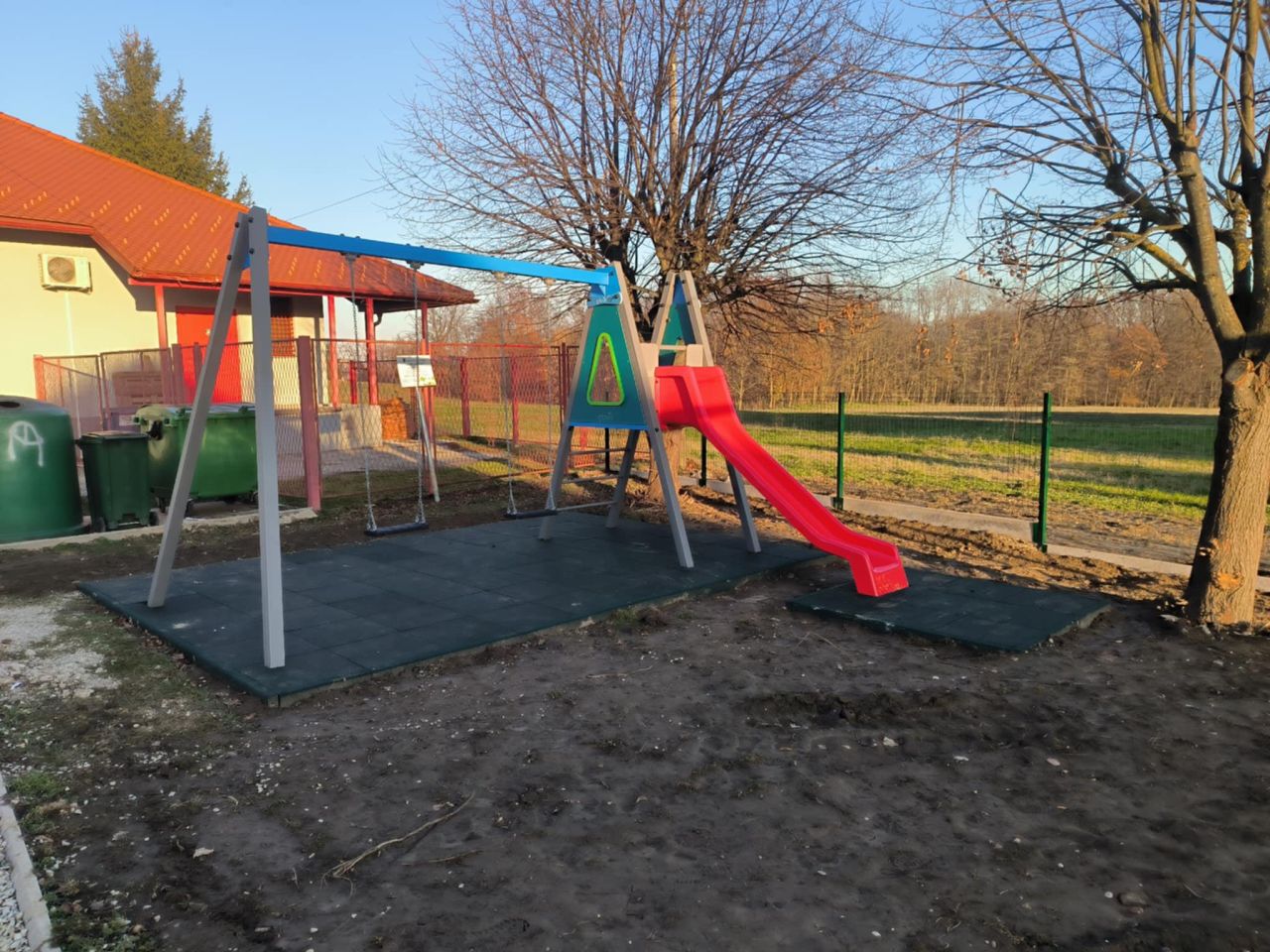 INVESTICIJE Mali Mihaljevec dobio sigurniju stanicu i moderno igralište (6)