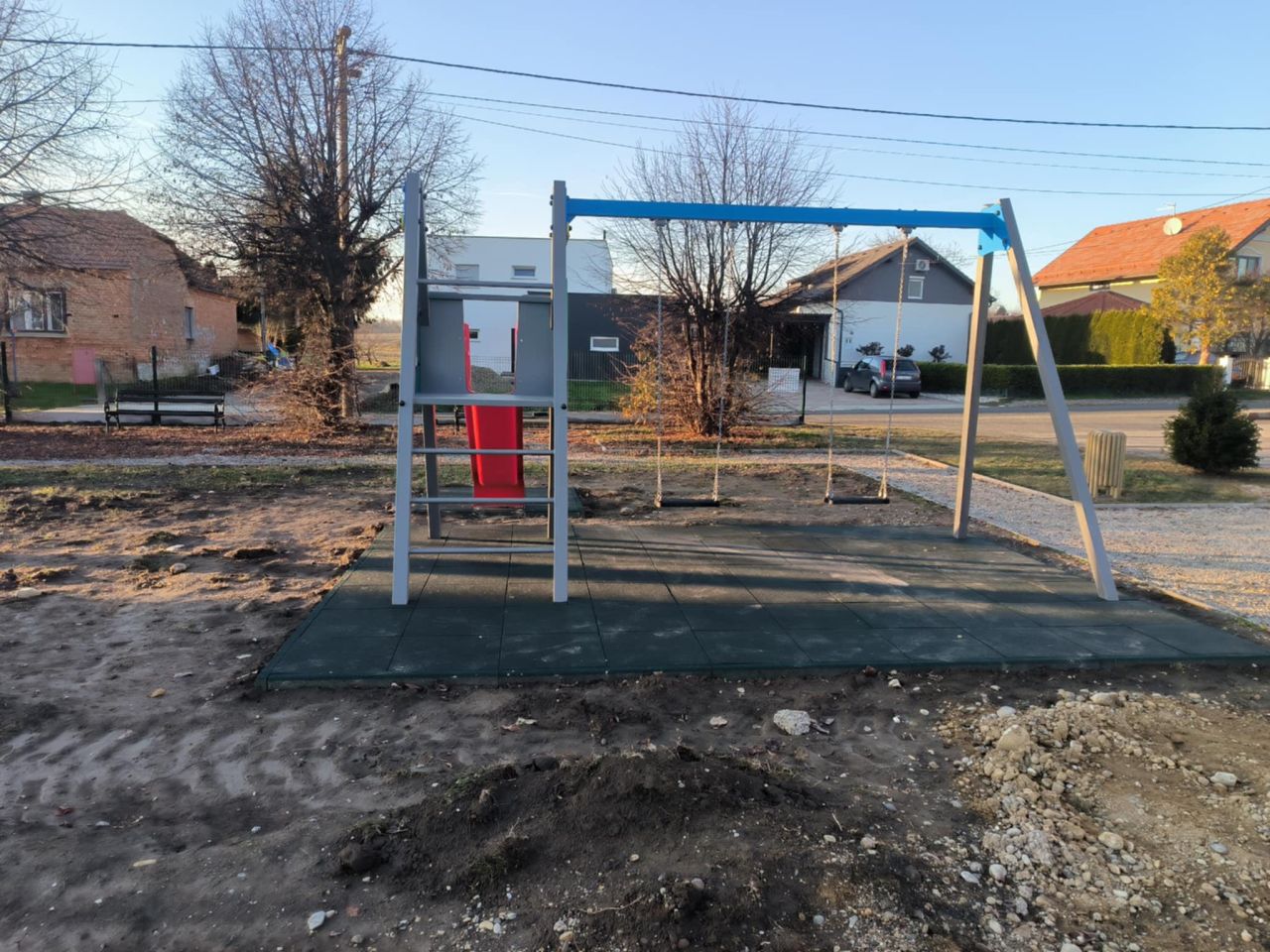 INVESTICIJE Mali Mihaljevec dobio sigurniju stanicu i moderno igralište (7)