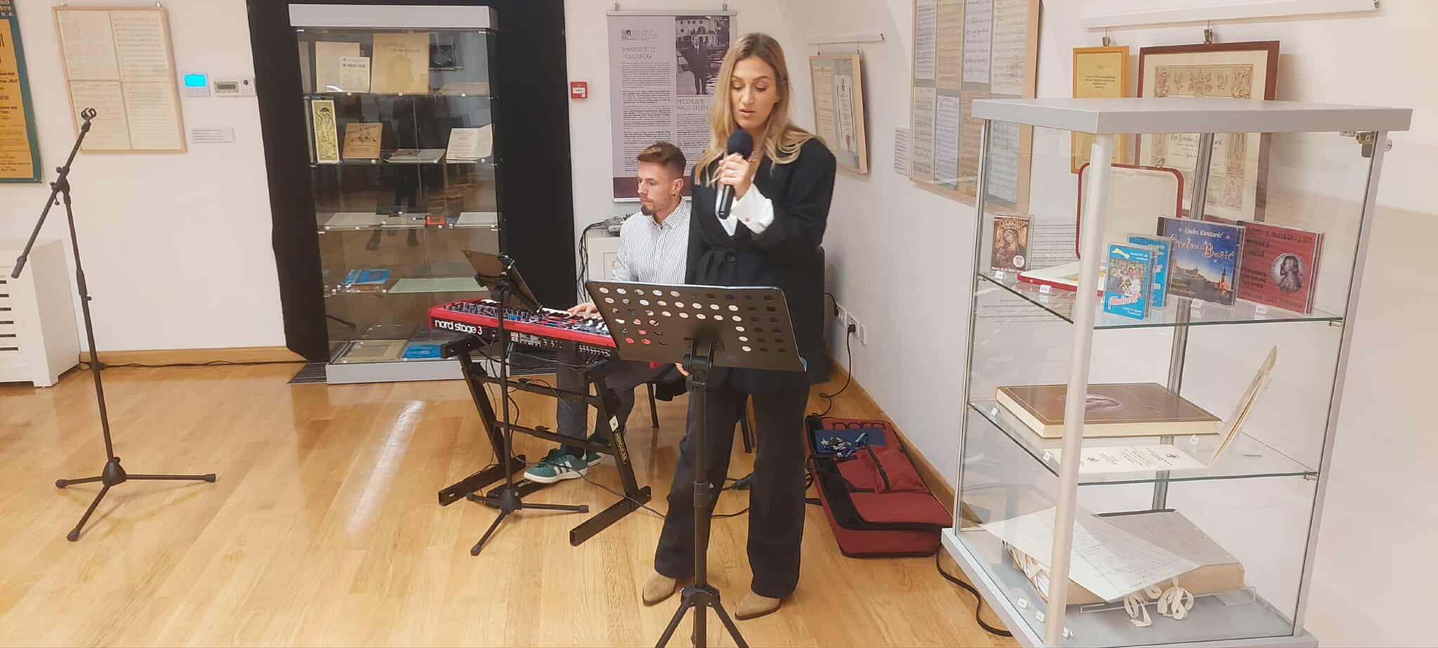 IZLOZBA KUNTARIC POZEGA (8)