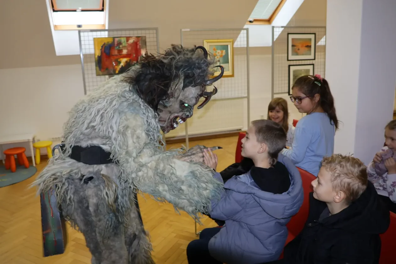 Ide Krampus, krampus, sveti nikola, prelog, KIČ Prelog, slikovnica, 5.12.2025 (37)