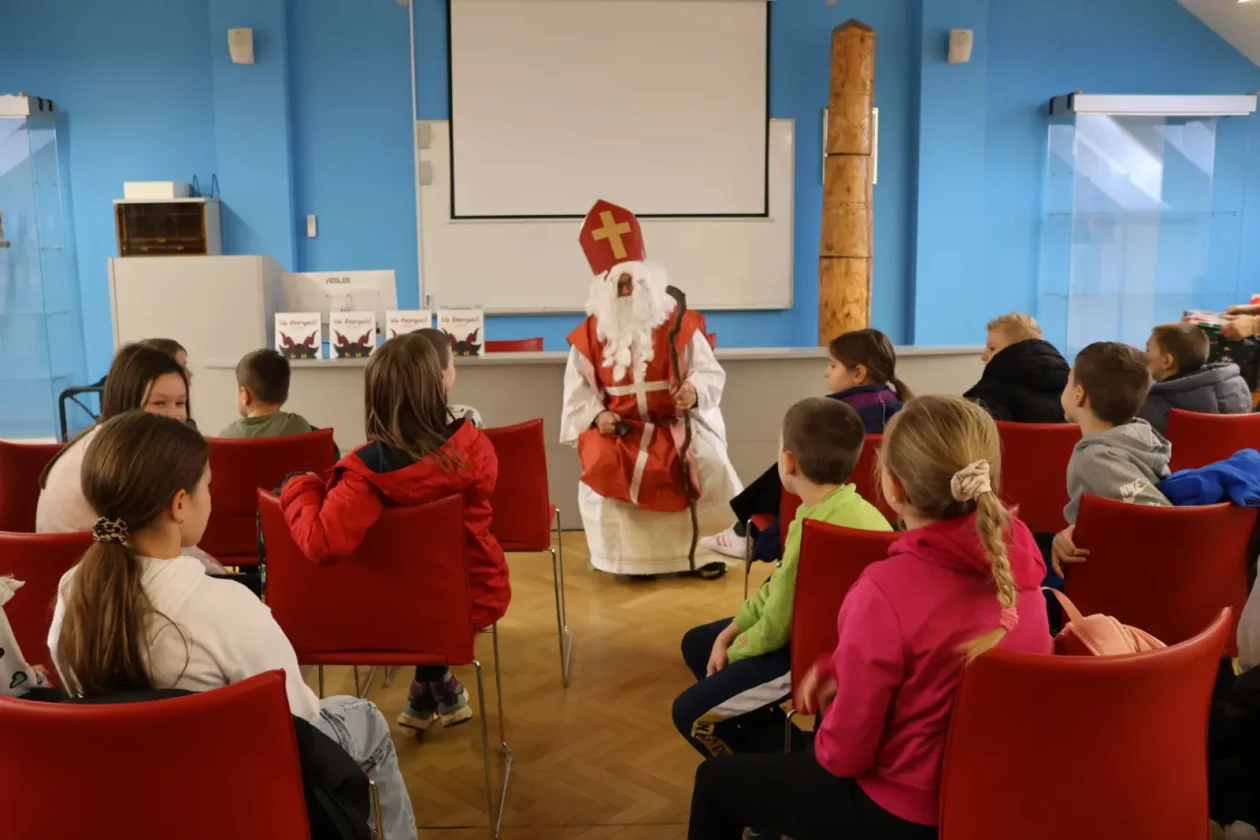 Ide Krampus, krampus, sveti nikola, prelog, KIČ Prelog, slikovnica, 5.12.2025 (54)