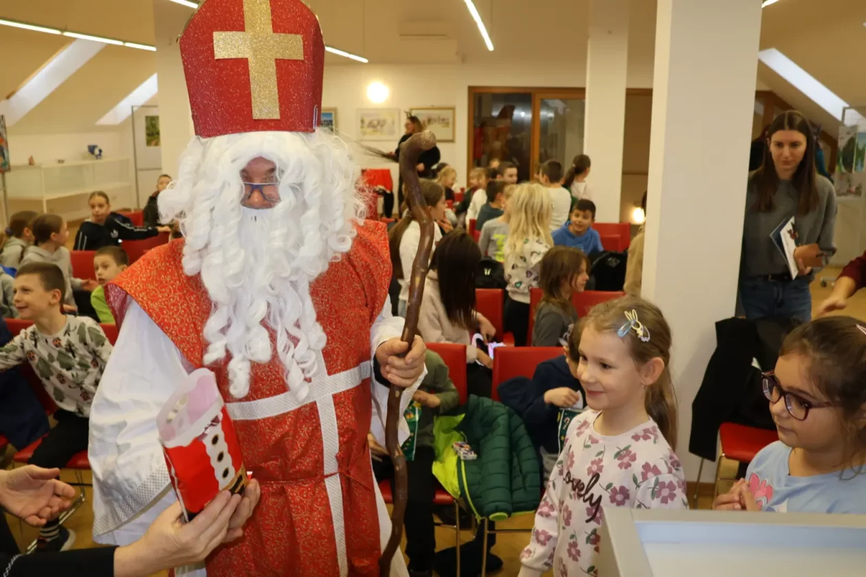 Ide Krampus, krampus, sveti nikola, prelog, KIČ Prelog, slikovnica, 5.12.2025 (60)