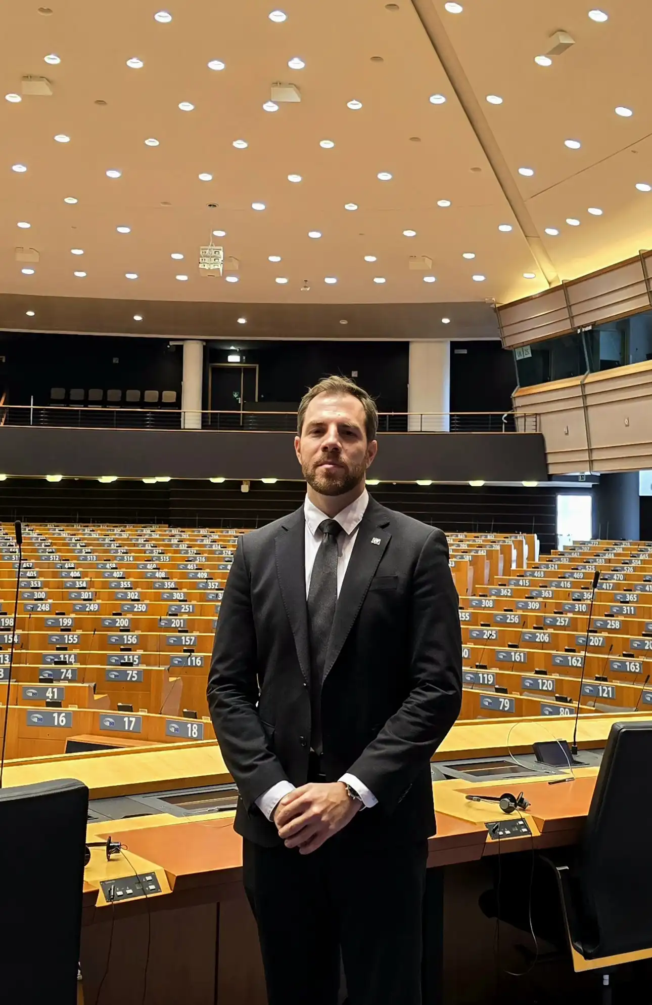 Igor Horvat (2) Igor Horvat (2)