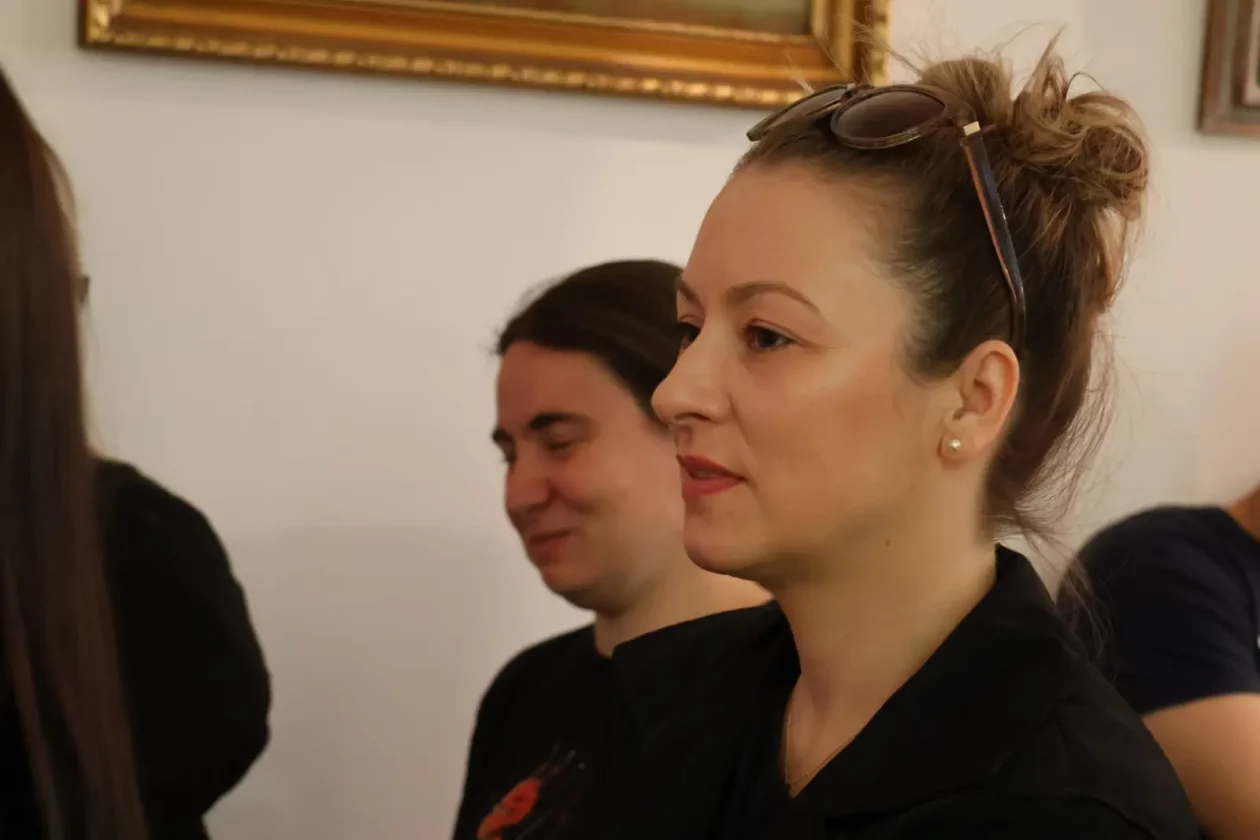 Inna Moore, Noć knjige, Prelog (26)