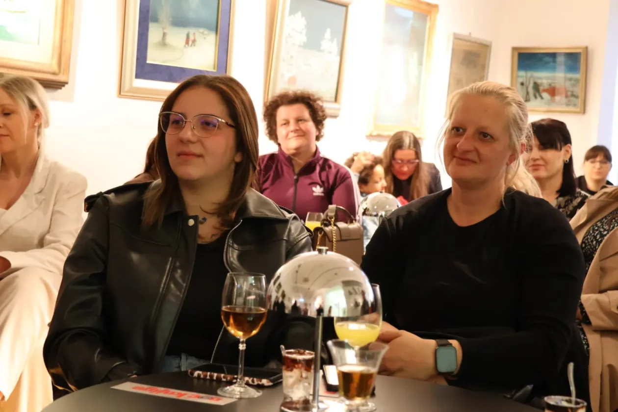 Inna Moore, Noć knjige, Prelog (27)