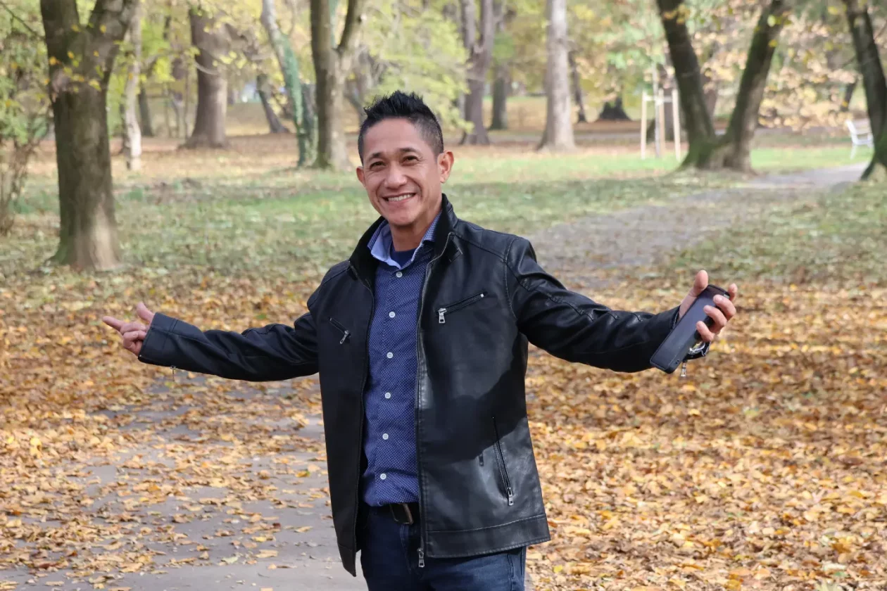 Isidro Valderama, Filipini, ples (6)