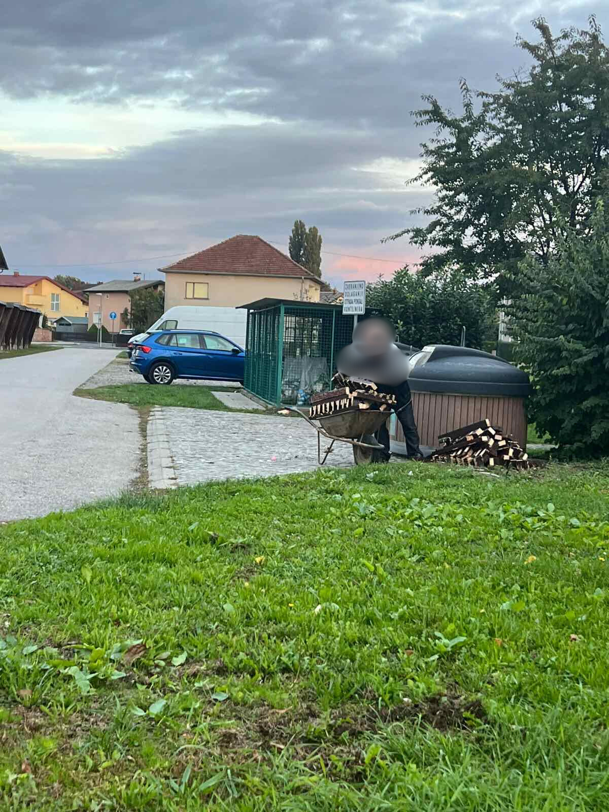 Istarska ulica bacanje otpada