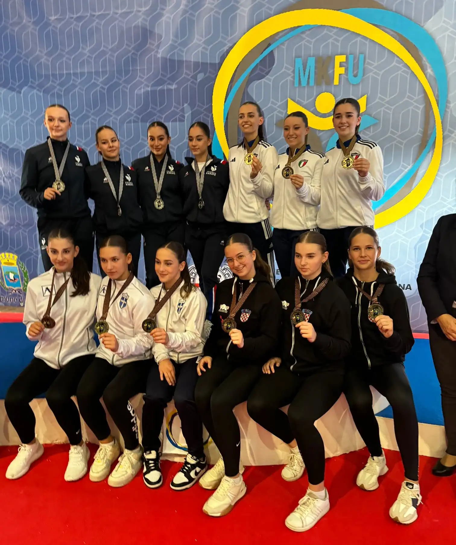 Italija,Francuska,Hrvatska,Grčka-medalje u ekipnoj konkurenciji juniorki Italija,Francuska,Hrvatska,Grčka-medalje u ekipnoj konkurenciji juniorki