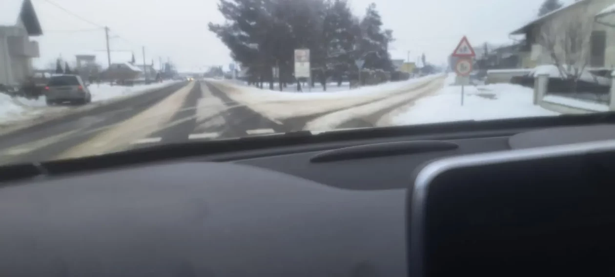 Ivanovec cesta led snijeg (7) Ivanovec cesta led snijeg (7)