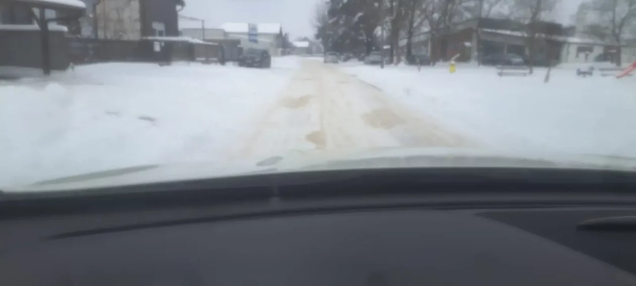 Ivanovec cesta led snijeg (9) Ivanovec cesta led snijeg (9)