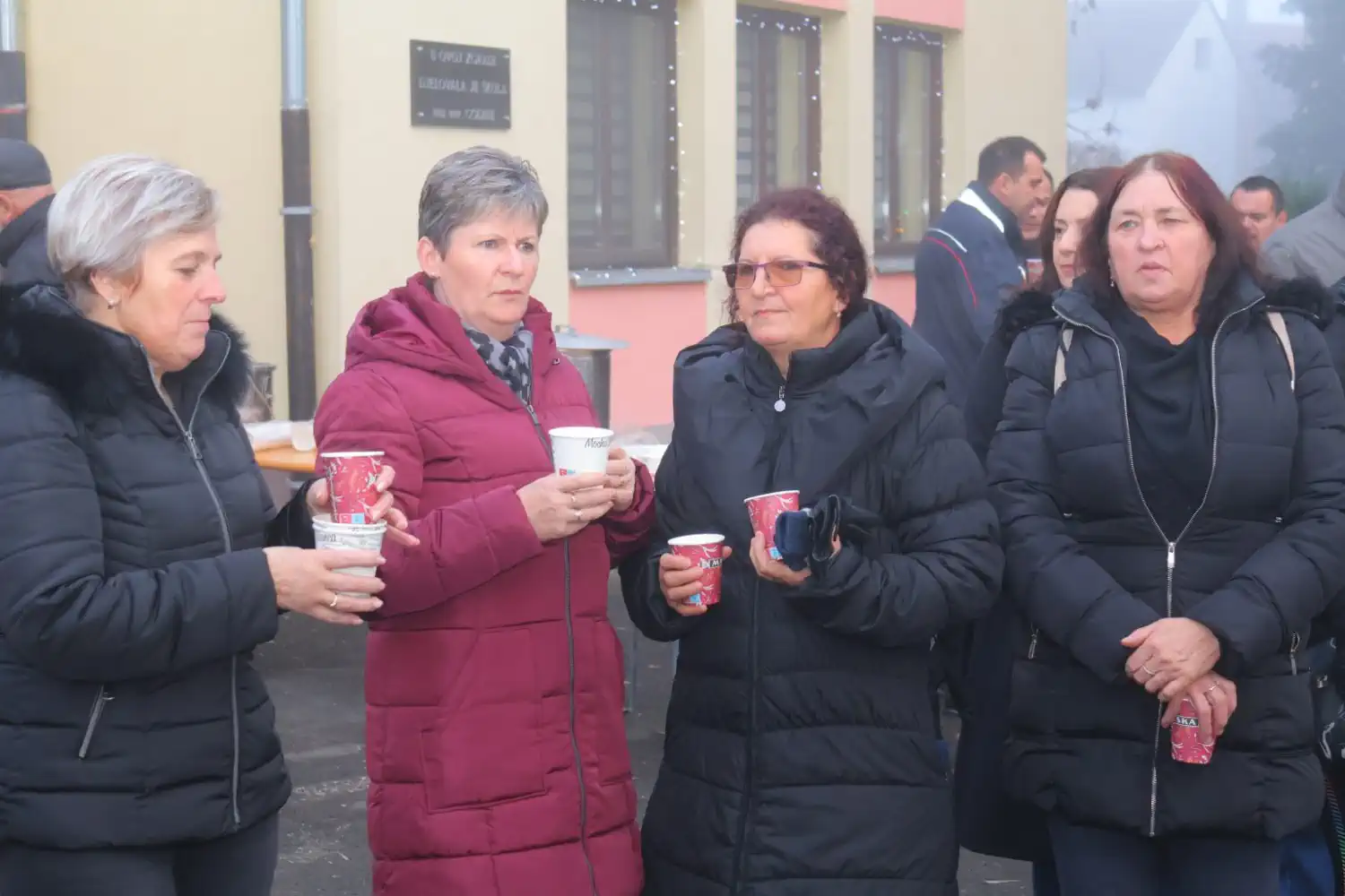 Ivanovec u blagdanskom duhu Dječja predstava i veseli susret s Djedovima Mrazovima (16)