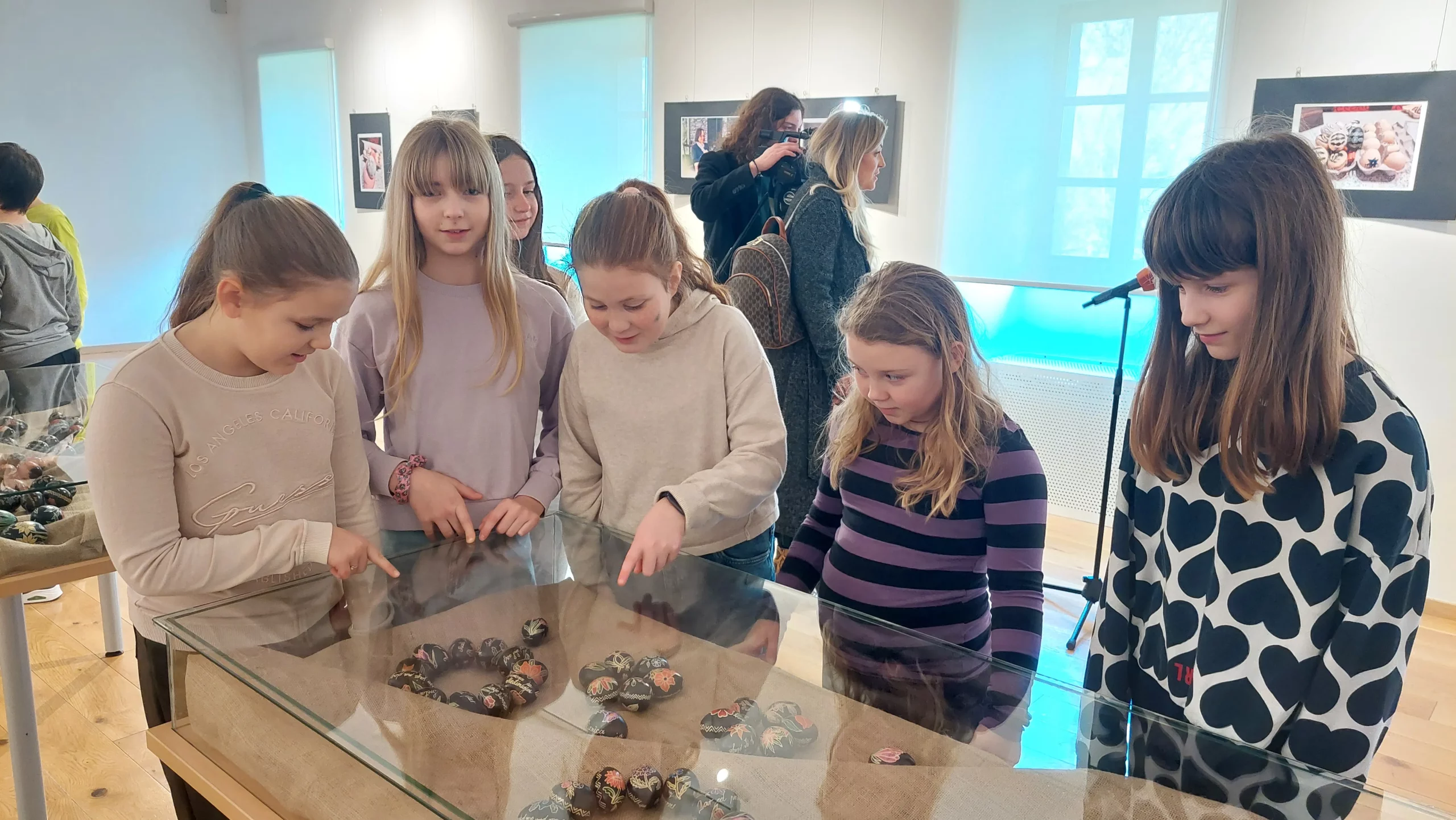 Izložba črna pisanica (11) Izložba črna pisanica (11)