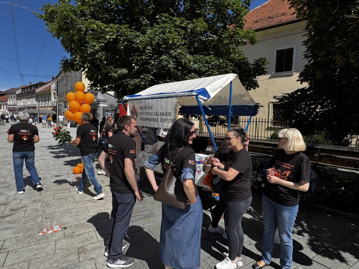 JAVNO-ZDRAVSTVENA AKCIJA Čakovec u znaku podrške oboljelima od multiple skleroze (4)