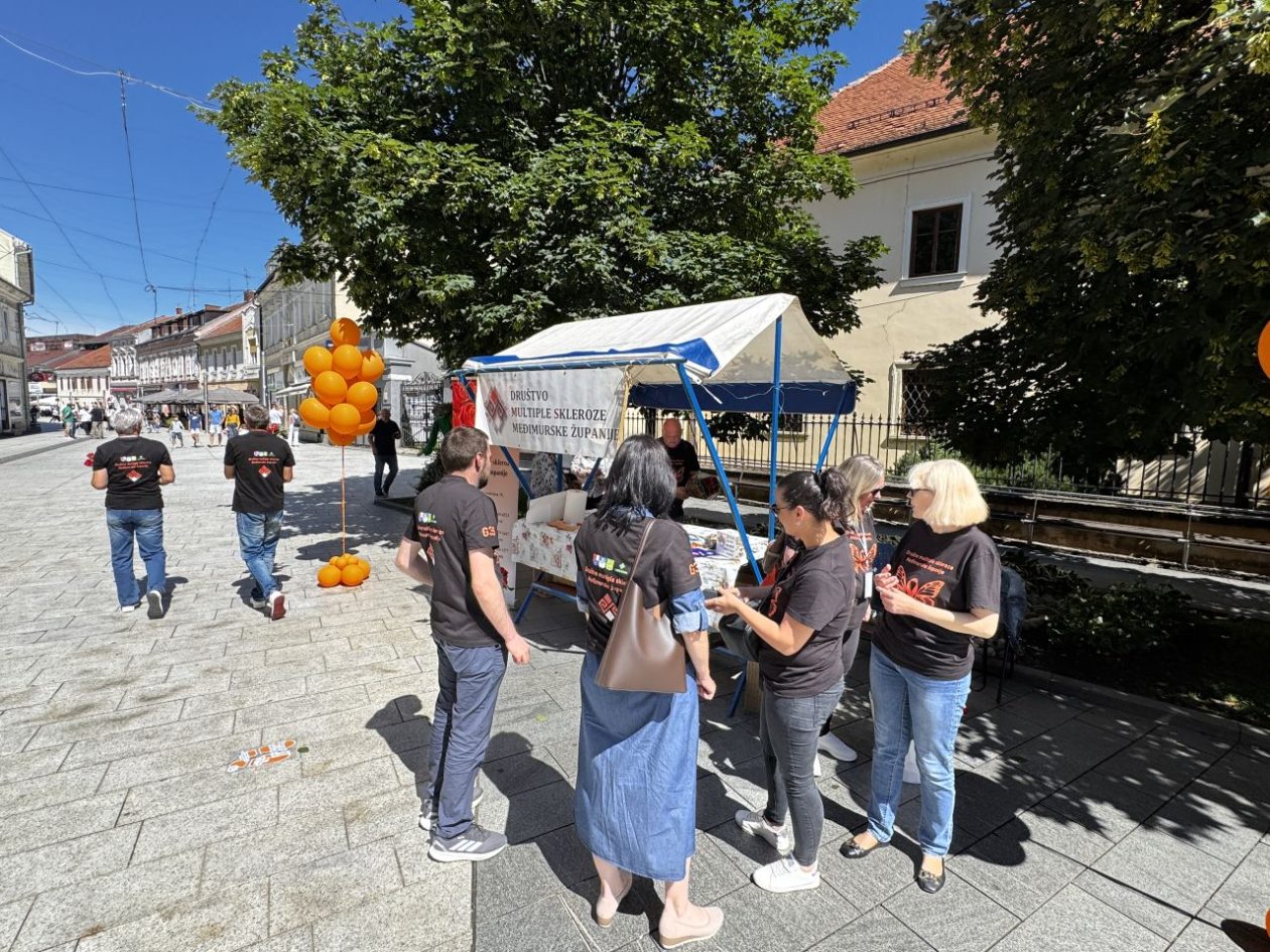 JAVNO-ZDRAVSTVENA AKCIJA Čakovec u znaku podrške oboljelima od multiple skleroze (5)