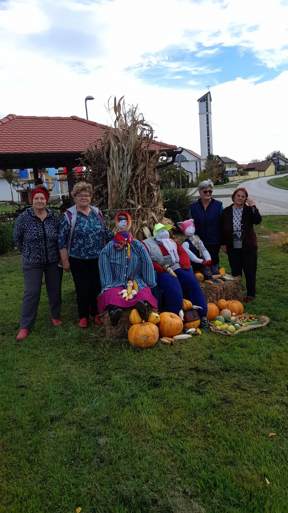 JESEN U PODBRESTU Udruga žena Brest obilježila kraj žetve tradicionalnim dekoracijama (4)
