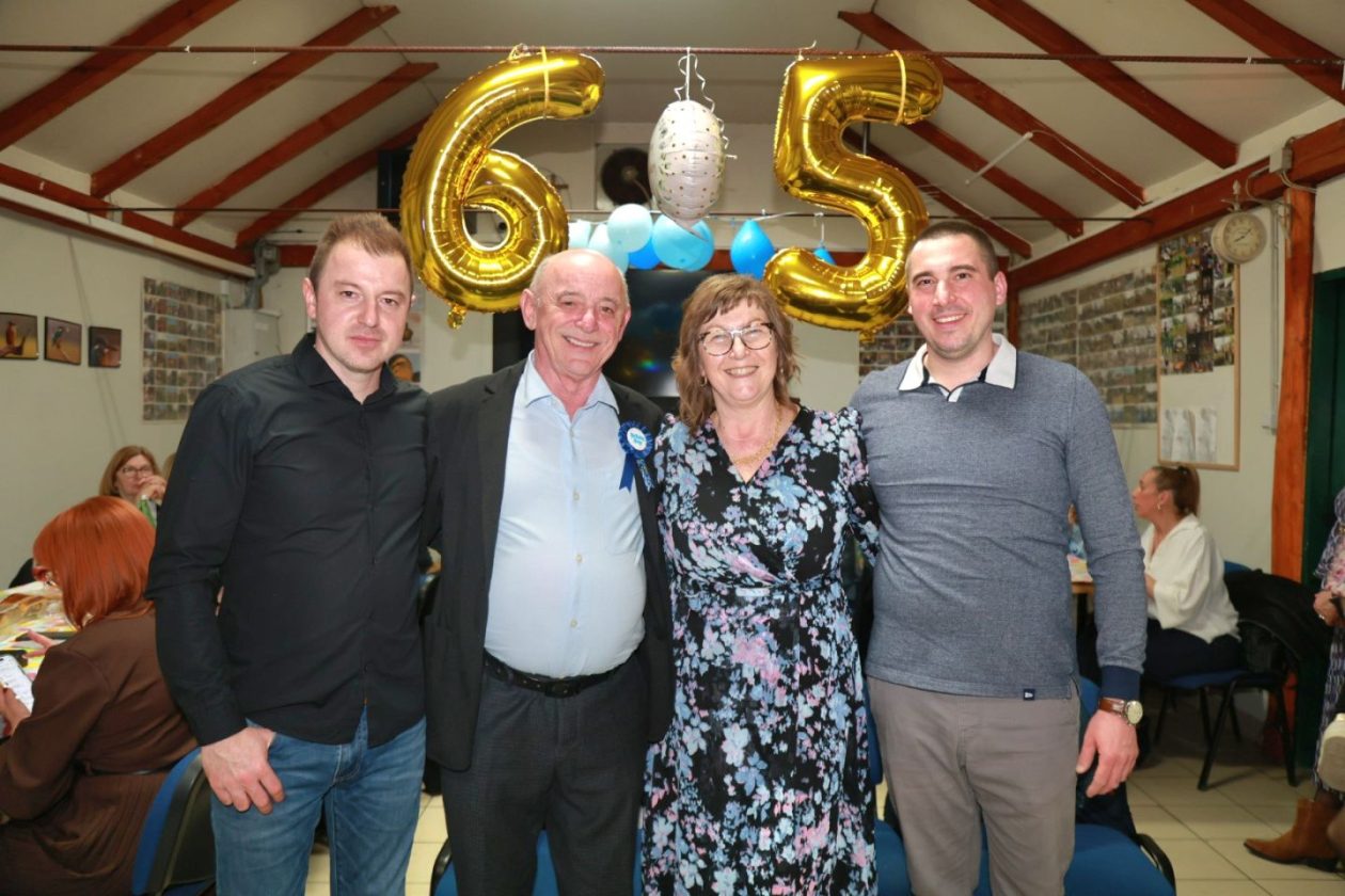 JOSIP HALIĆ Omiljeni domar OŠ Mala Subotica proslavio mirovinu i 65. rođendan uz obitelj i prijatelje (7)