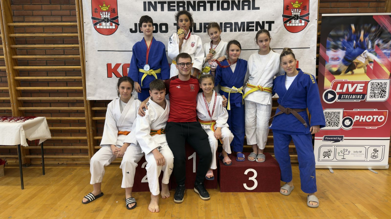 JUDO KLUB ZRINSKI Tri natjecanja u tjedan dana judaši ostvarili niz sjajnih rezultata (8) JUDO KLUB ZRINSKI Tri natjecanja u tjedan dana judaši ostvarili niz sjajnih rezultata (8)