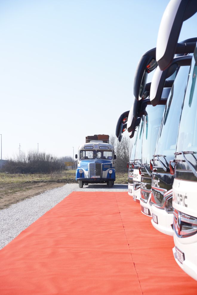 Jakopić Travel promocija vozni park (32)