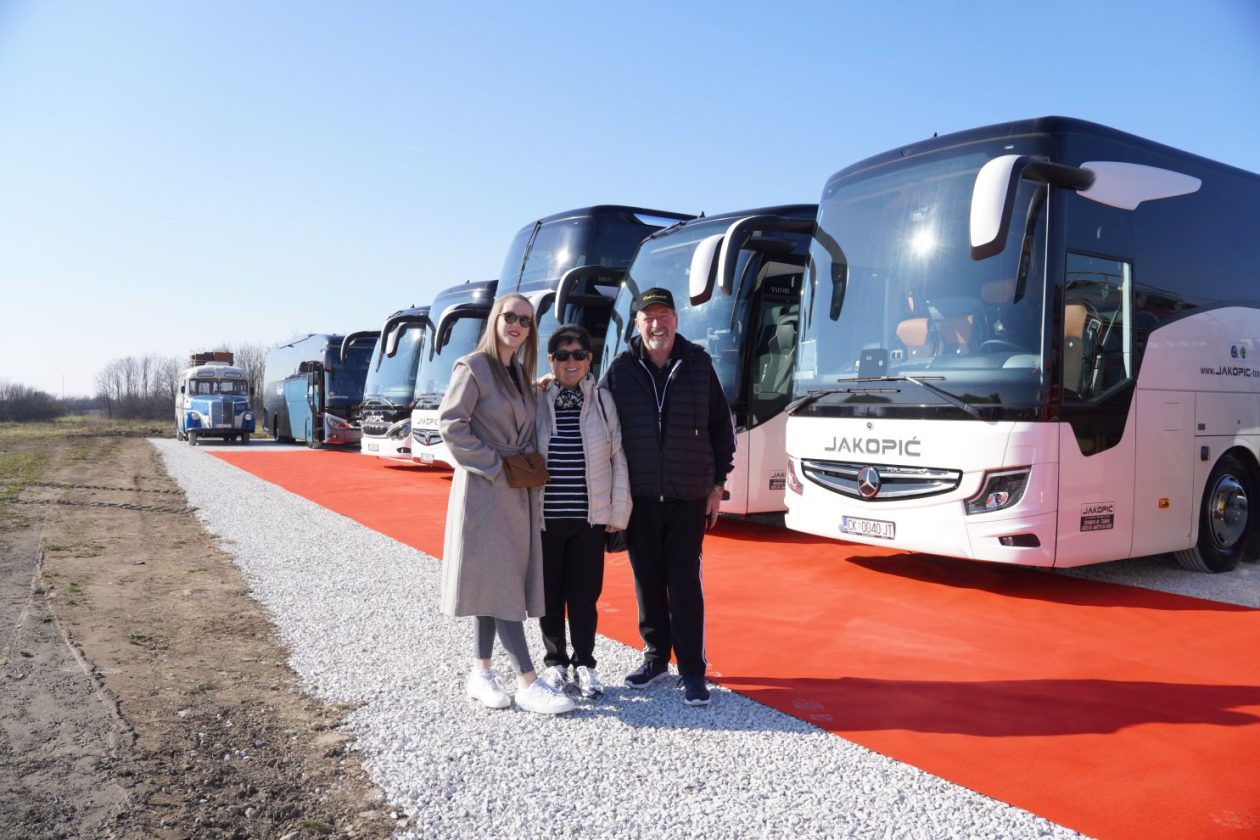 Jakopić Travel promocija vozni park (33) Jakopić Travel promocija vozni park (33)