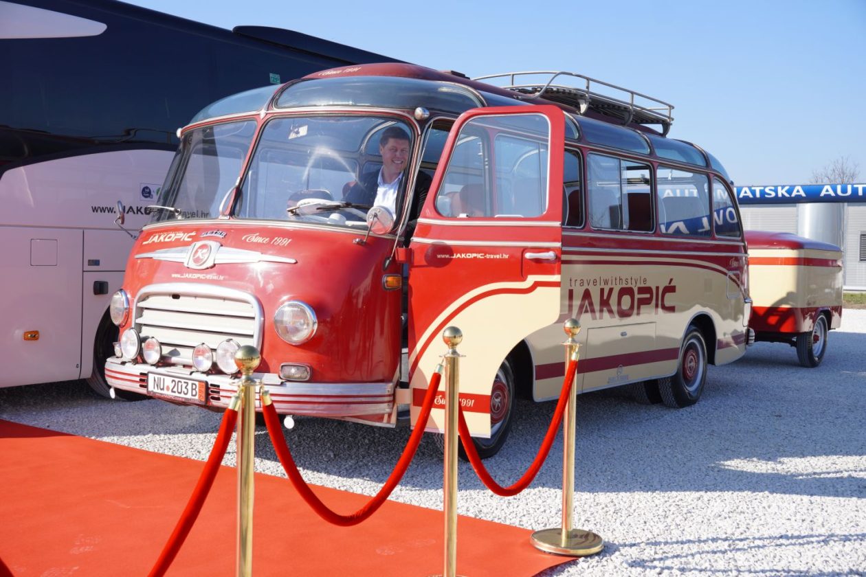 Jakopić Travel promocija vozni park (36) Jakopić Travel promocija vozni park (36)
