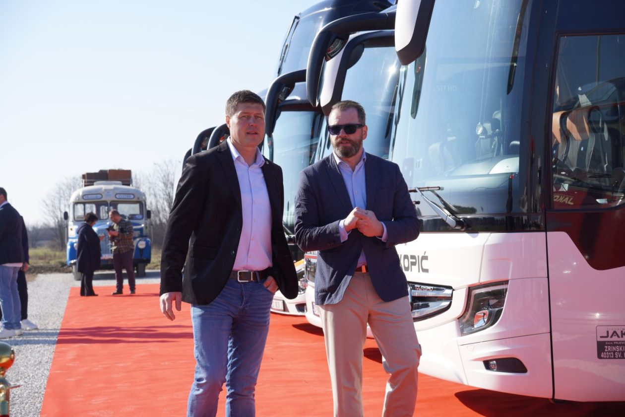 Jakopić Travel promocija vozni park (42)