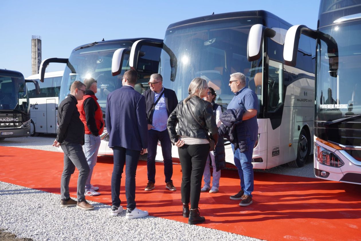 Jakopić Travel promocija vozni park (68)