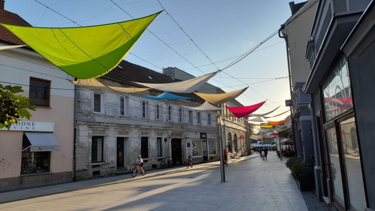 Jedra i kišobrani već krase gradske ulice (3)