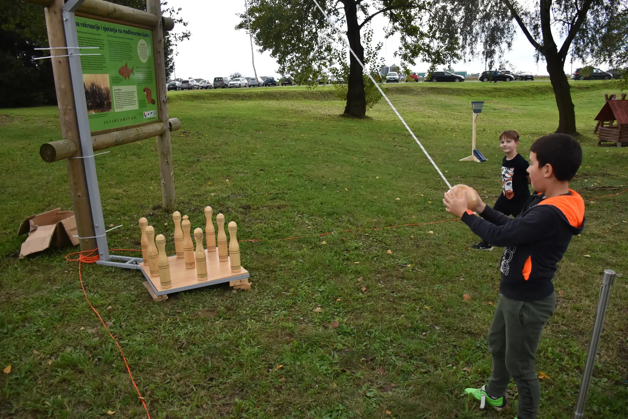 Jesenska kestenijada u Podbrestu 2024 (13) Jesenska kestenijada u Podbrestu 2024 (13)