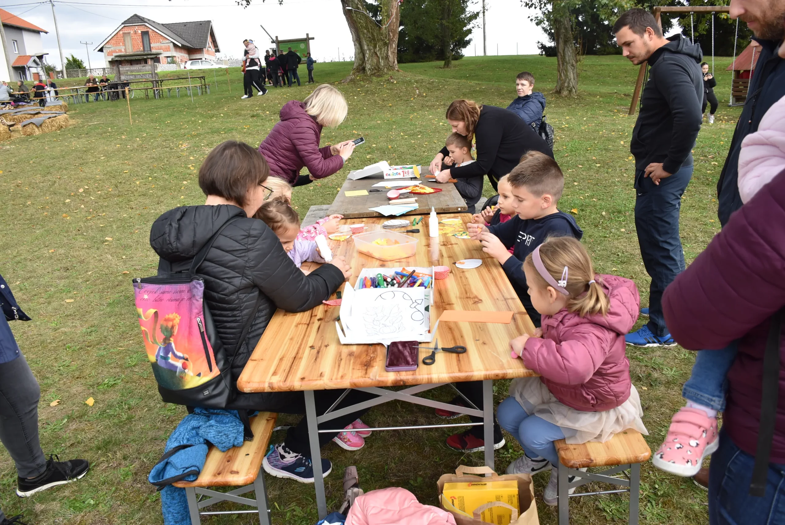 Jesenska kestenijada u Podbrestu 2024 (20) Jesenska kestenijada u Podbrestu 2024 (20)