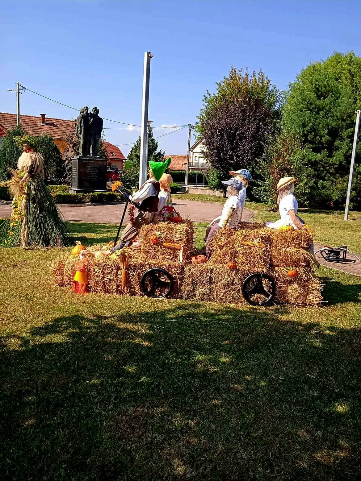 Jesenske dekoracije u Goričanu 2024 (1) Jesenske dekoracije u Goričanu 2024 (1)