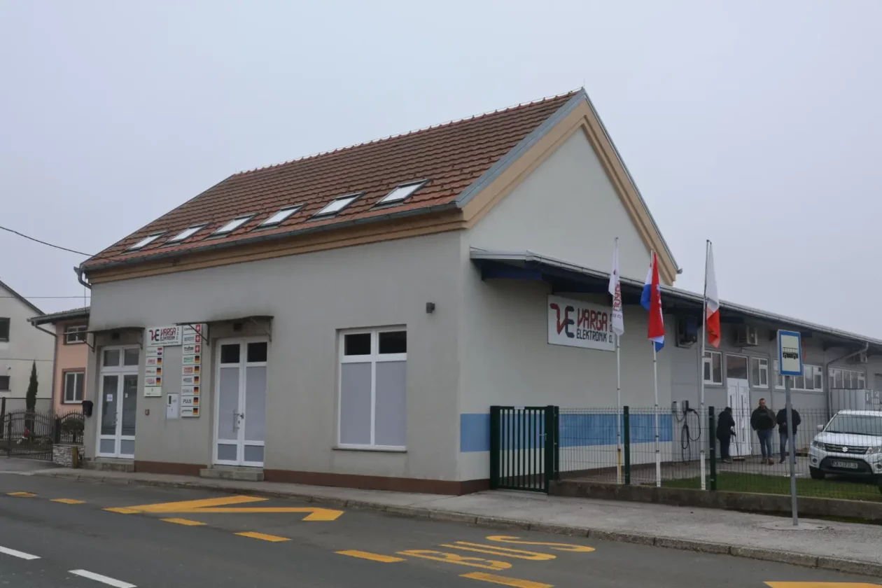 Josip Glasnović Varga elektronik Draškovec promo (31) Josip Glasnović Varga elektronik Draškovec promo (31)