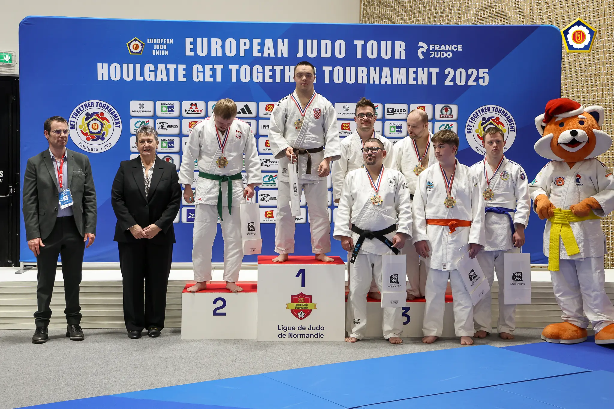 Judo klub (2) Judo klub (2)