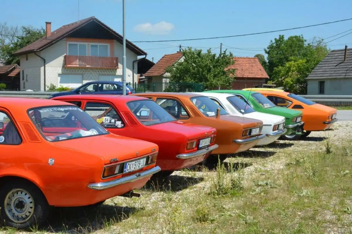 KADETT (47) KADETT (47)