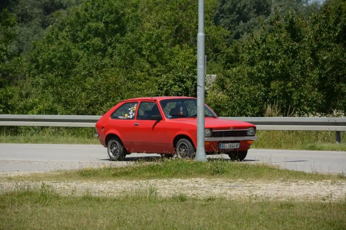 KADETT (51) KADETT (51)