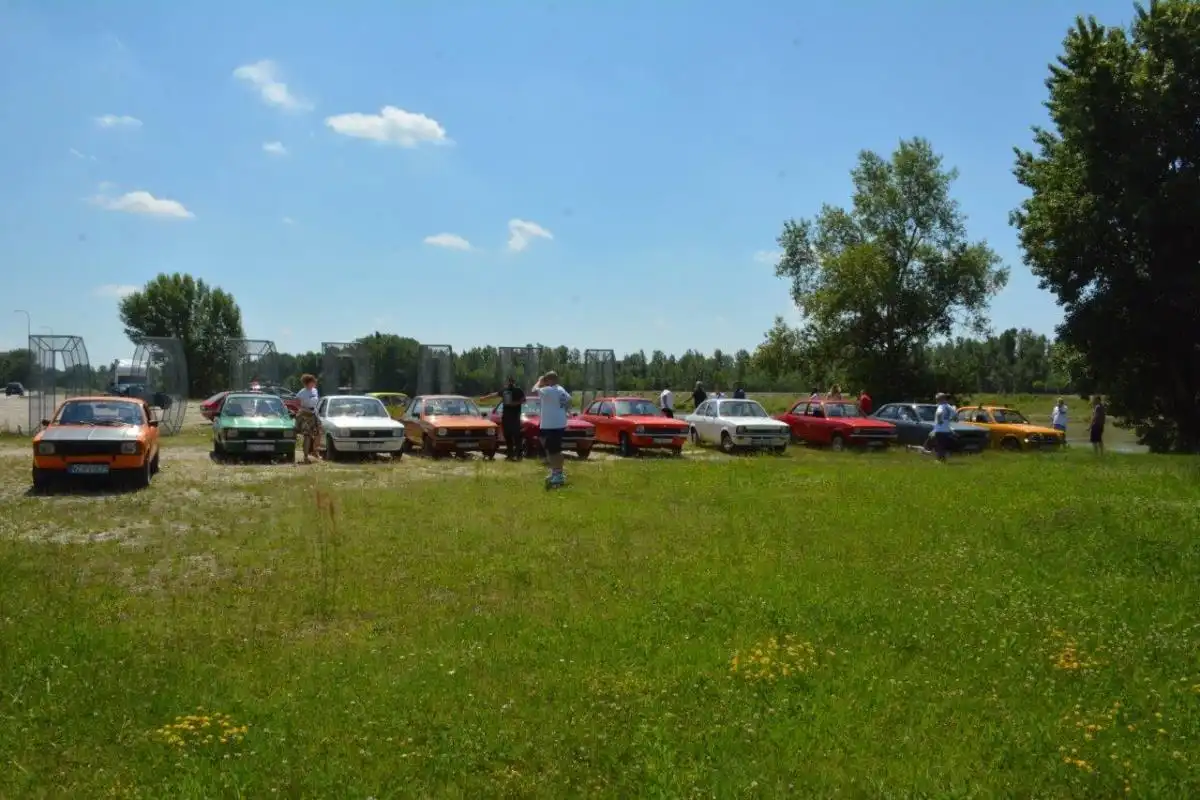 KADETT (57) KADETT (57)