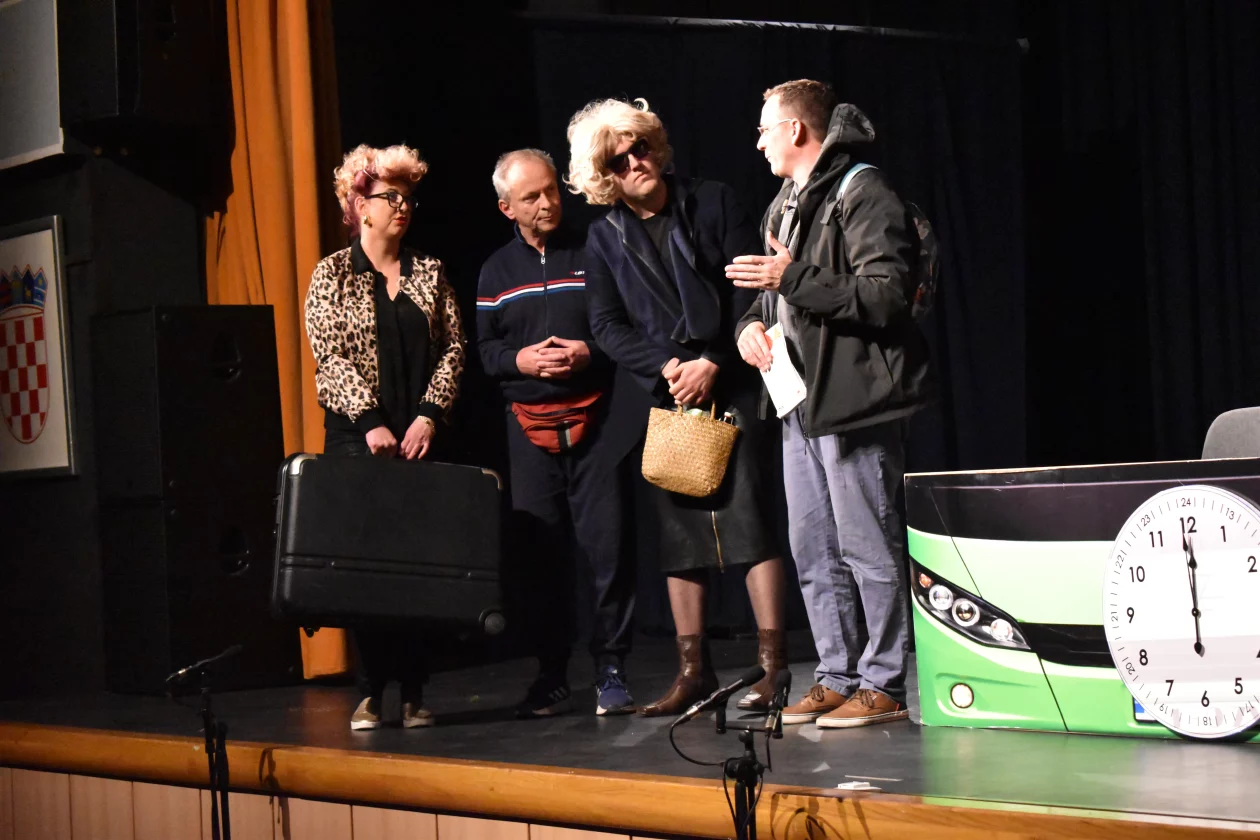 KAM GALERIJA 2. DAN (12) KAM GALERIJA 2. DAN (12)