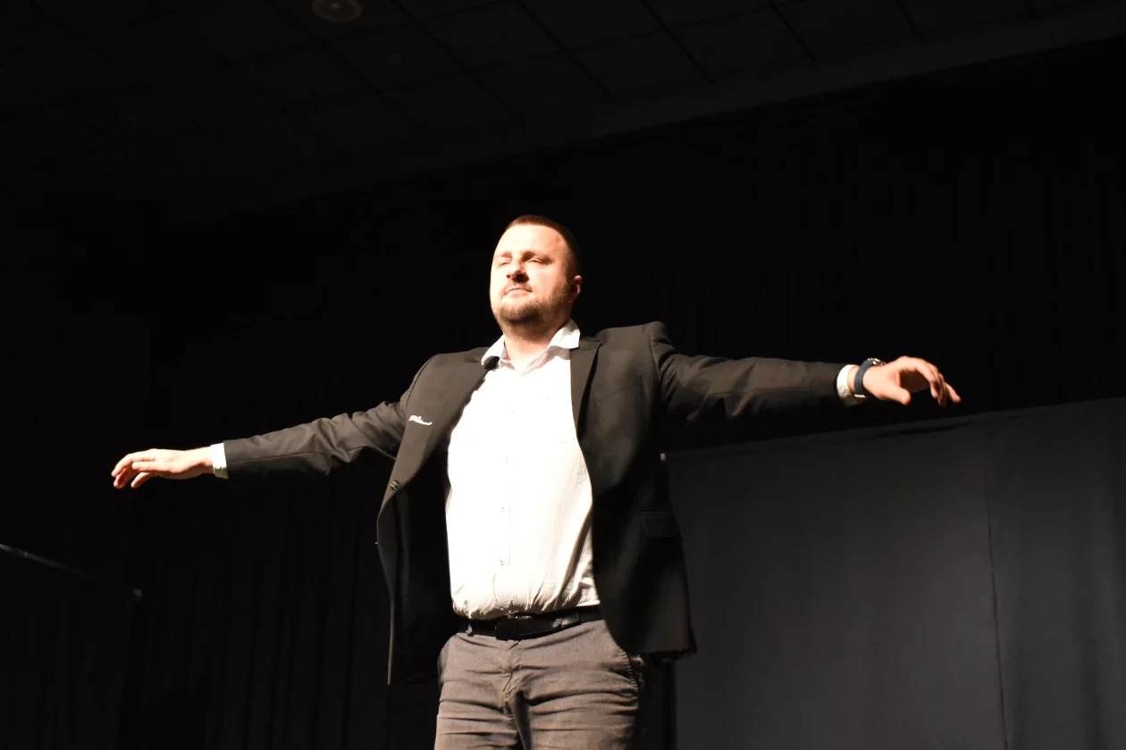 KAM GALERIJA 2. DAN (17) KAM GALERIJA 2. DAN (17)